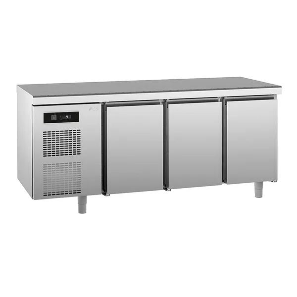 UNIVERSAL kjølebenk 3 dører