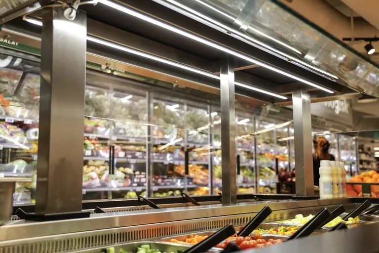 Foodtech salatbar 14 GN med glassoverbygg