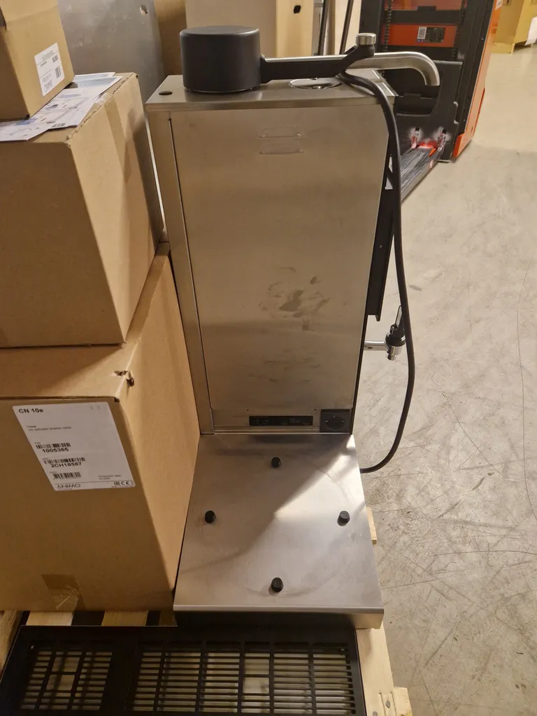 Animo CB 1x10W L urnetrakter med tevann