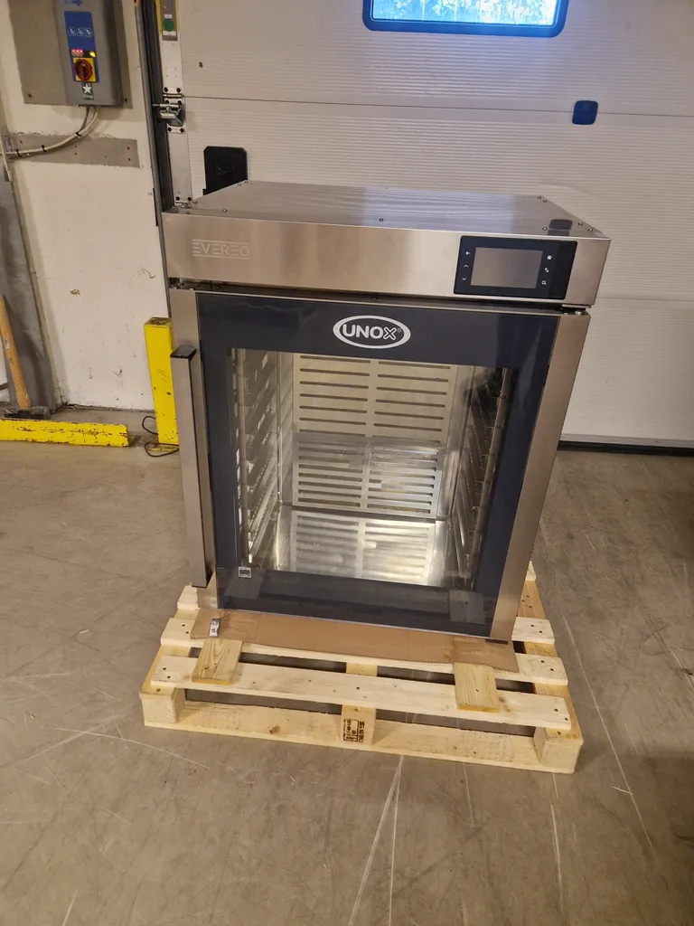 Evereo 600 varmeskap 10 GN - høyrehengslet